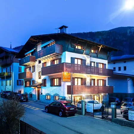 Alpen Casavacanze Aparthotel *
