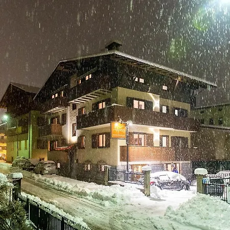 Aparthotel Alpen Casavacanze Pinzolo
