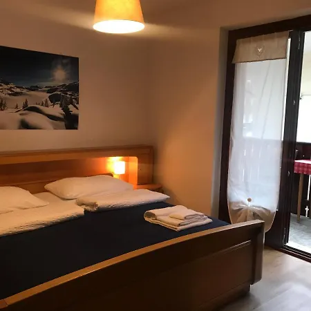 Alpen Casavacanze * Pinzolo